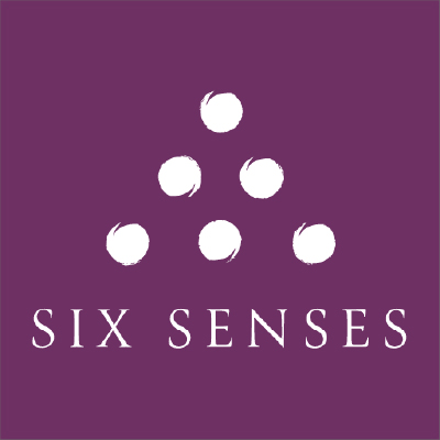 سيكس سينسيز-logo